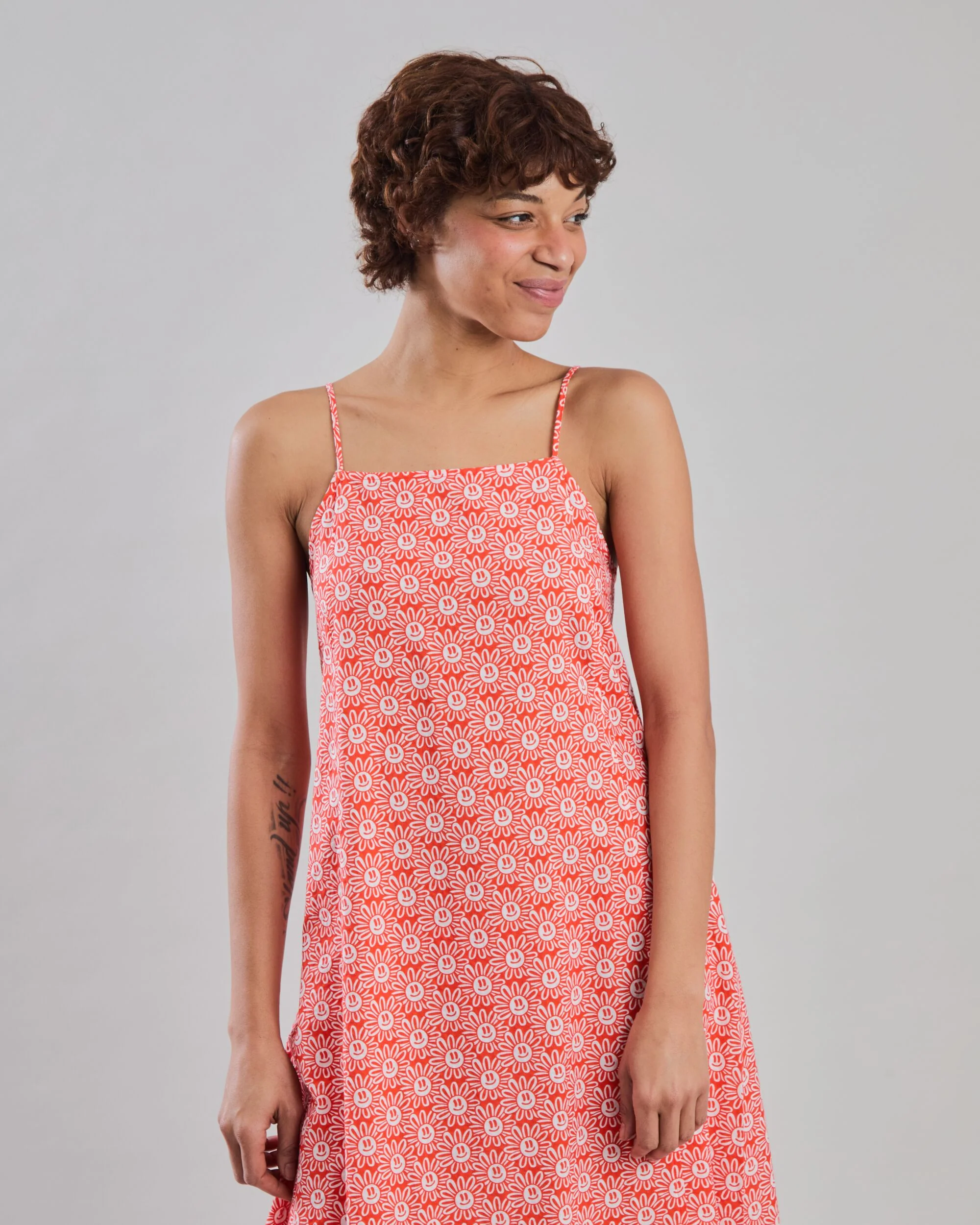 Asis Percales Daisy Strappy Straight Dress Red - Image 7