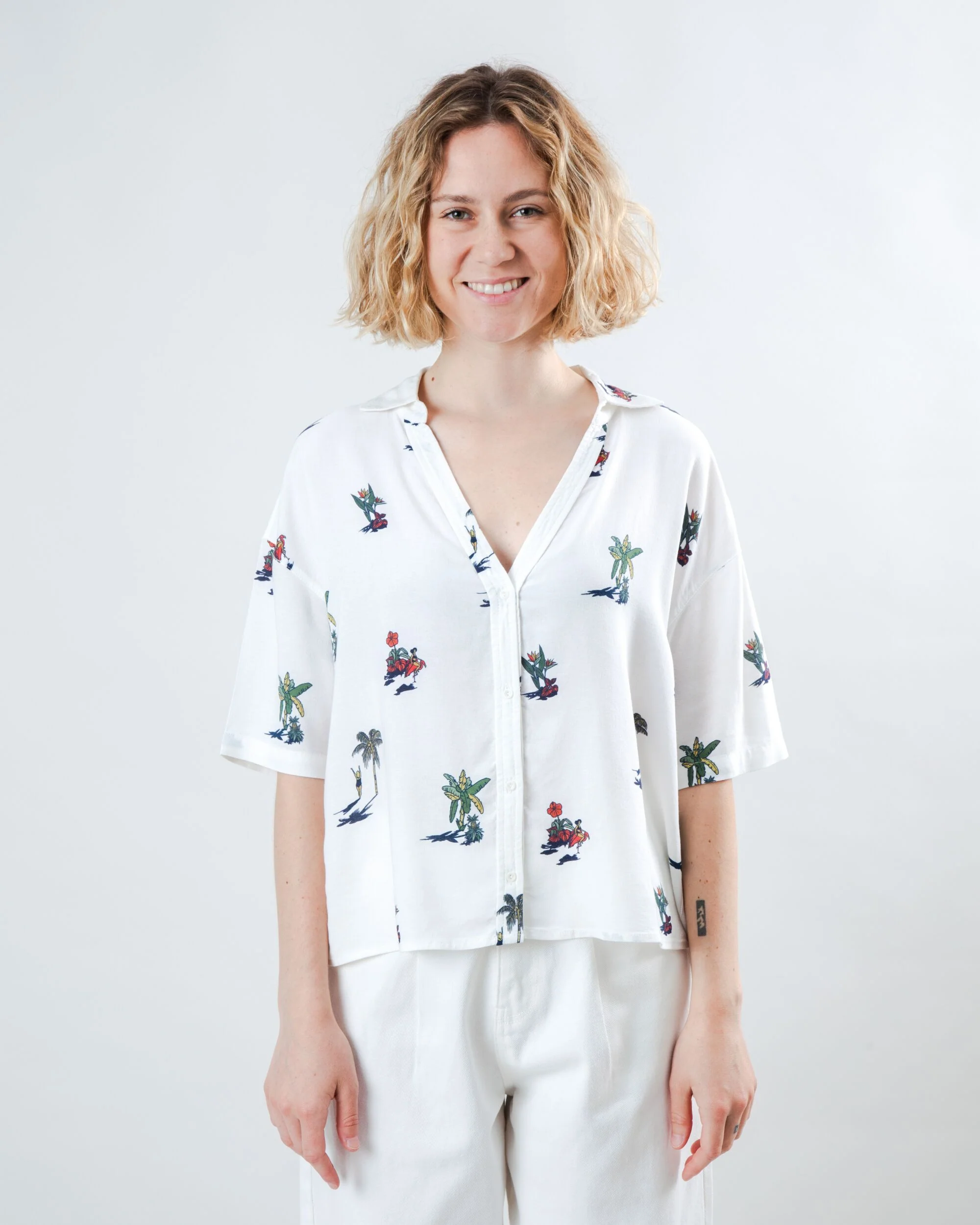 Helios Sun Cropped Blouse Ecru - Image 2