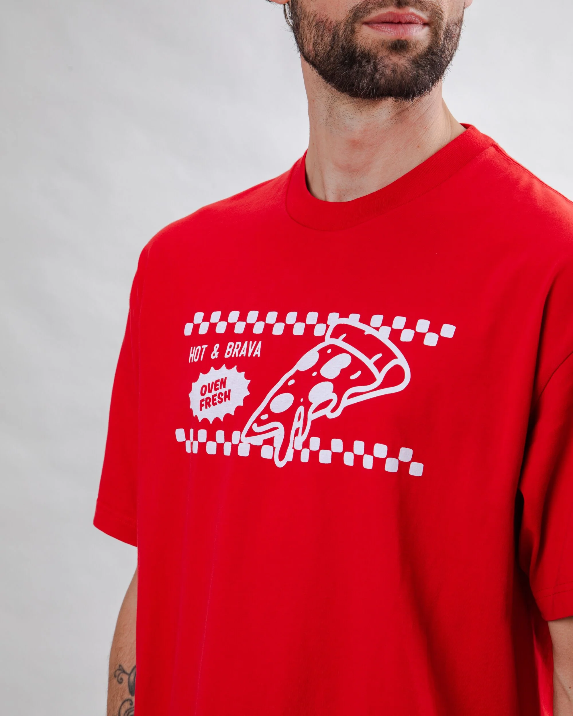 Hot & Brava Pizza Oversize T-shirt Red - Image 4